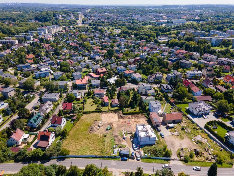 Bedzin_zamkowe_tarasy_sierpien (1)